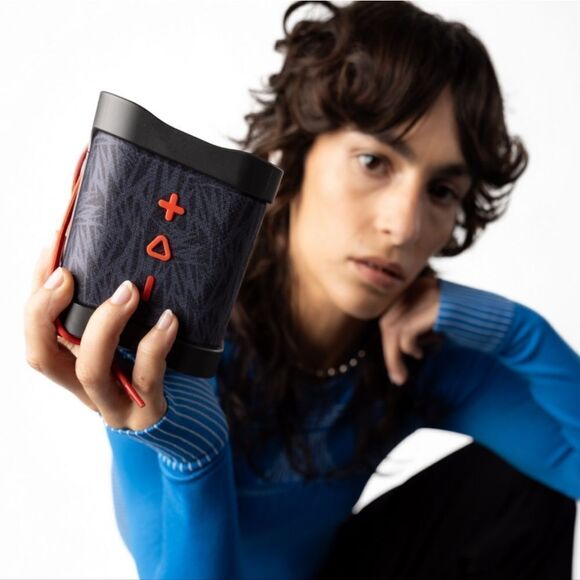 Skullcandy Terrain Mini Speaker (Weatherproof) - Picture 4 of 5